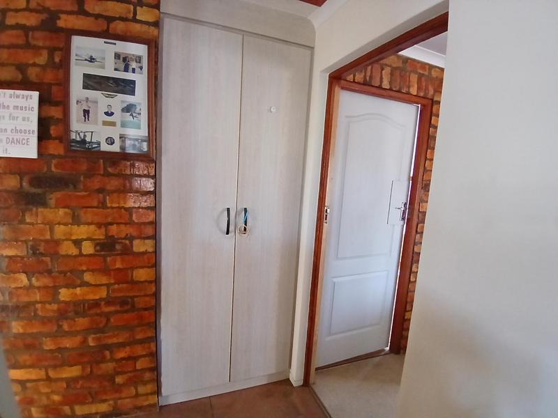 3 Bedroom Property for Sale in Stilbaai Wes Western Cape